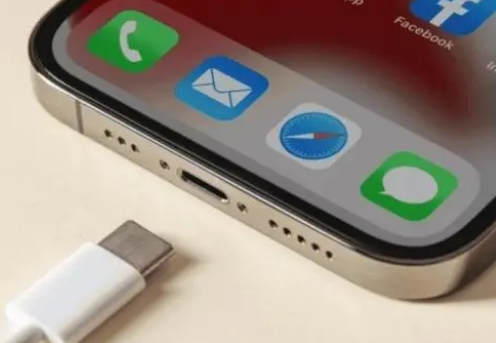 天等苹果15维修分享iPhone15改USB-C接口后能和安卓用户互借充电器吗 